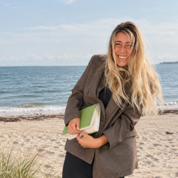 Sarah Edwards | Author | Creative Success Coach | Artist