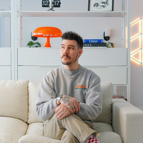 Colin Smith | @HomeWithColin